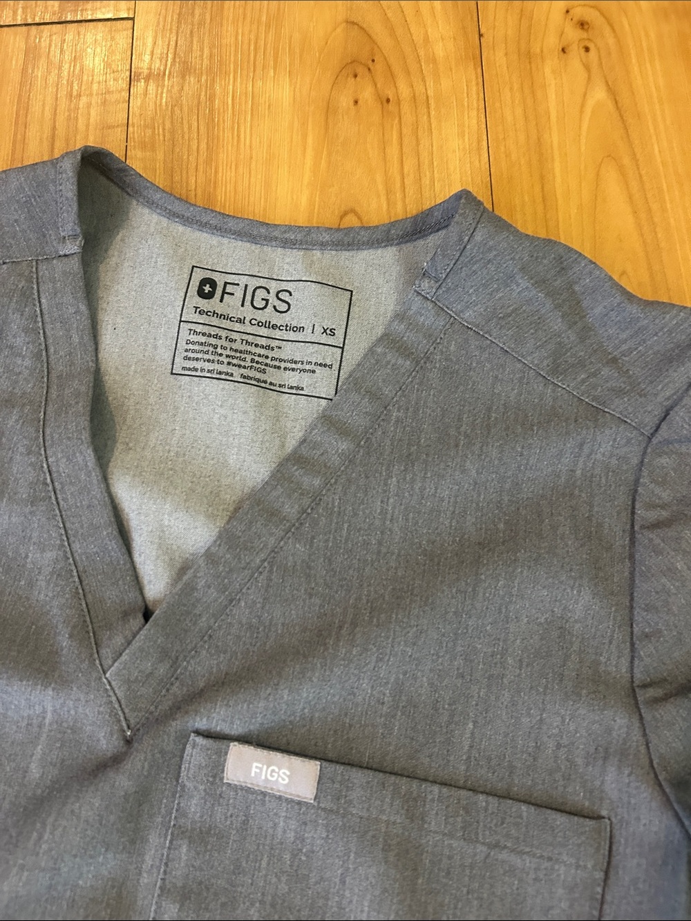 Figs Women's Heather Gray Scrub Set with Teal Drawstring - Picture 5 of 7